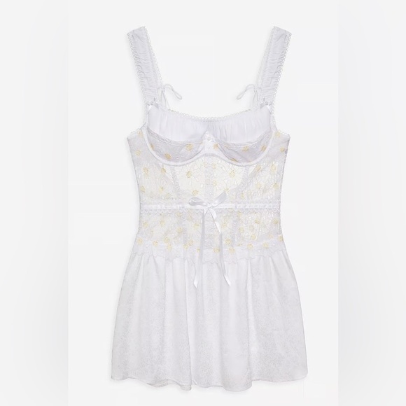 FOR LOVE & LEMONS CHRISTY SLIP DRESS SIZE XL
FESTIVAL BOHO EMBROIDERED DAISY - Picture 6 of 12